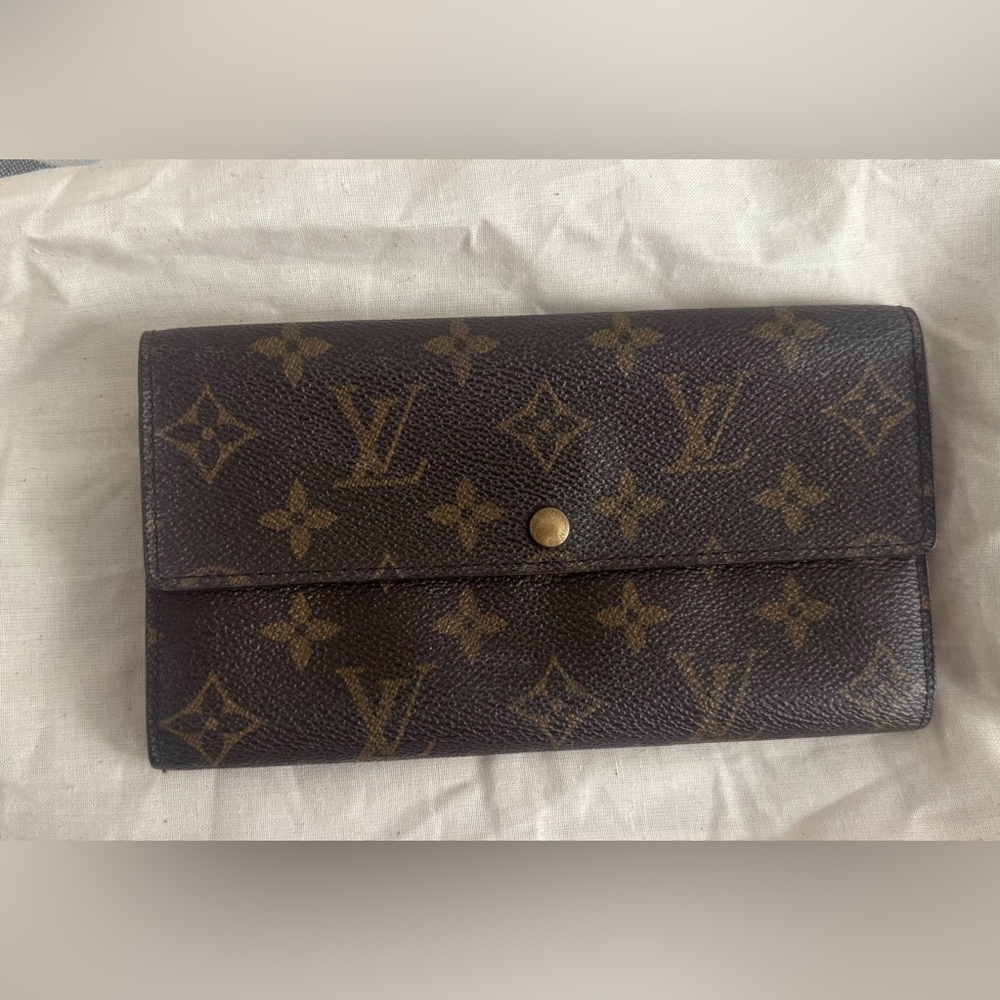 Louis Vuitton Monogram Vintage Sarah Wallet